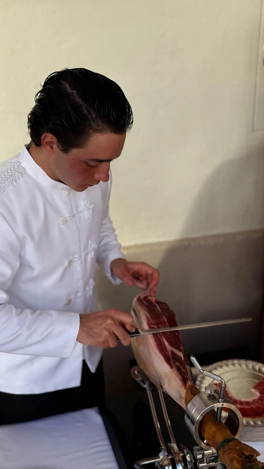 Preparación de una pieza de jamón